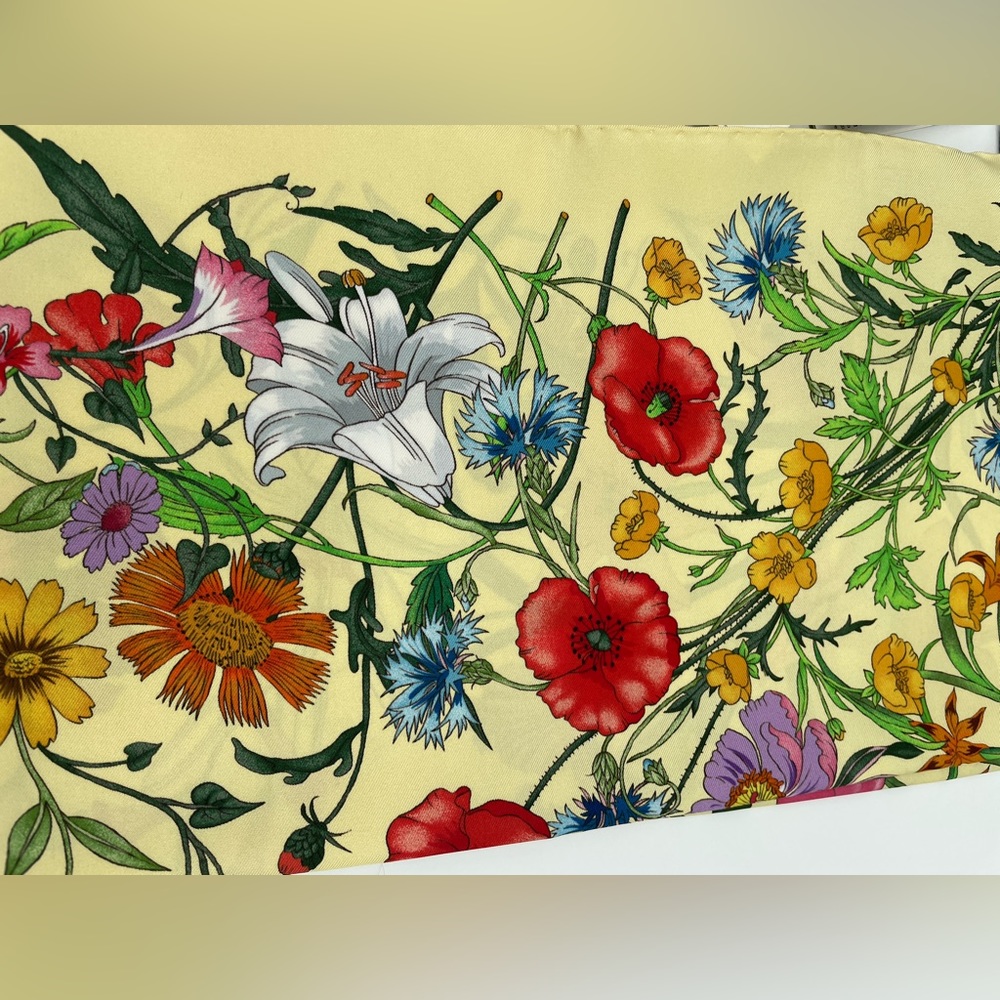 NEW GUCCI FLORA FLORAL SILK SCARF HEAD WRAP NWT! - Picture 14 of 15
